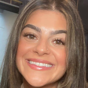 Meet your Posher, Eleni